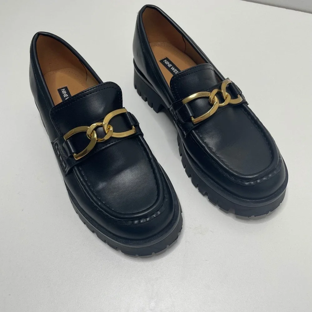 Nine West Black Chunky Platform Lug Sole Loafer Gold Chain Dark Academia Prep 8M